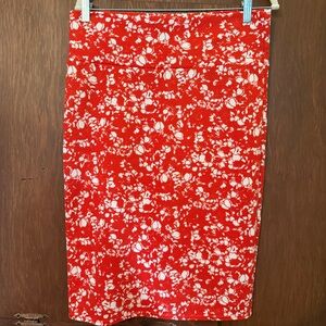LuLaRoe Red and White Floral Pencil Skirt